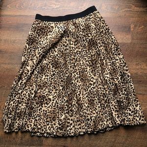 H&M Animal Print Pleated Skirt